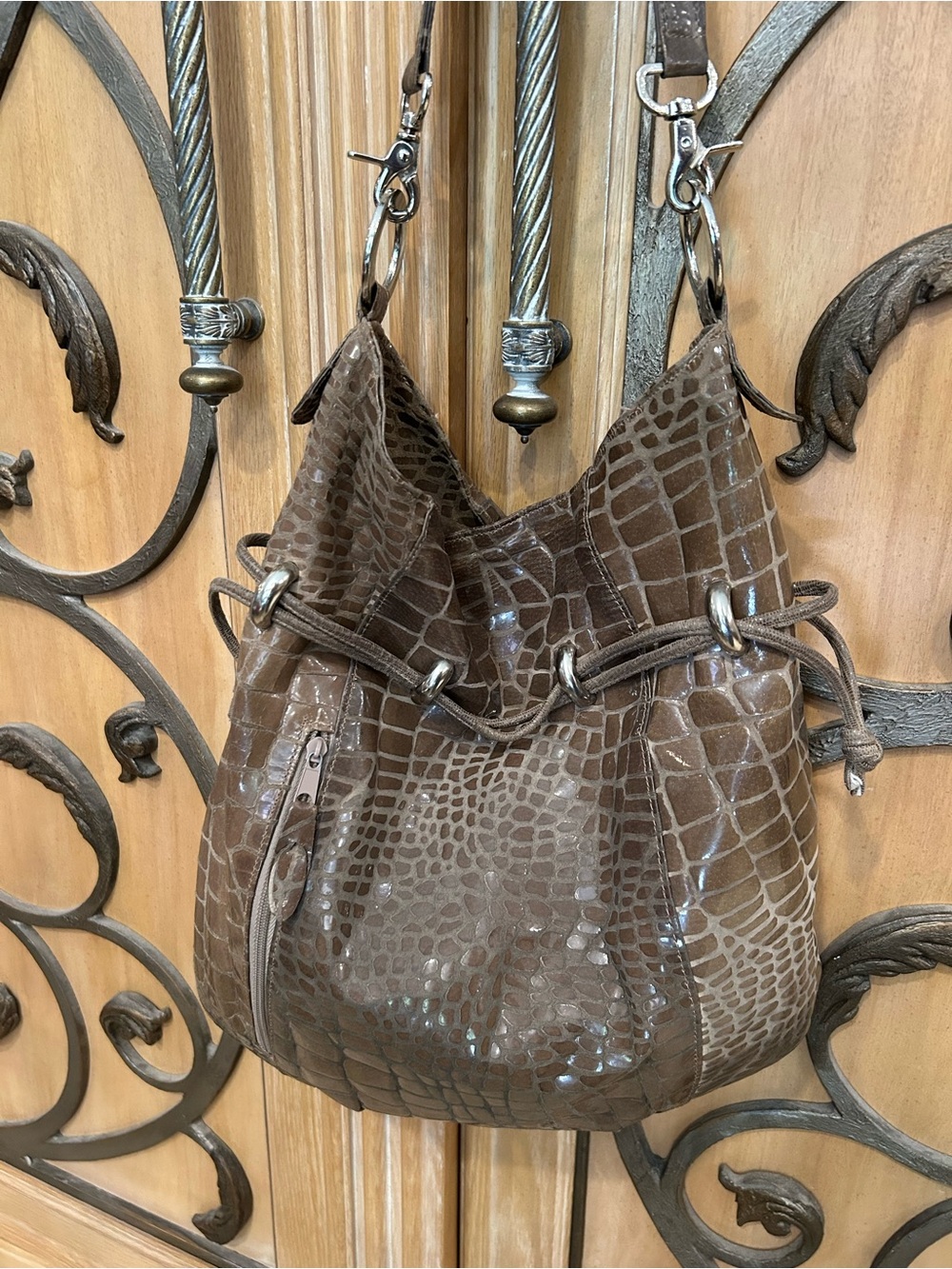 Vintage Andre Oliver Croc Embossed Leather Boho Drawstring Bucket Hobo Bag